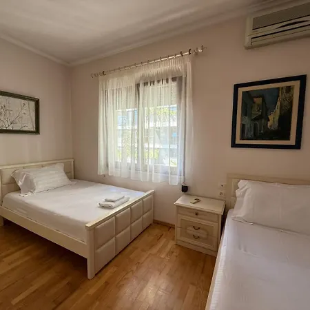 “stadium” Tirana